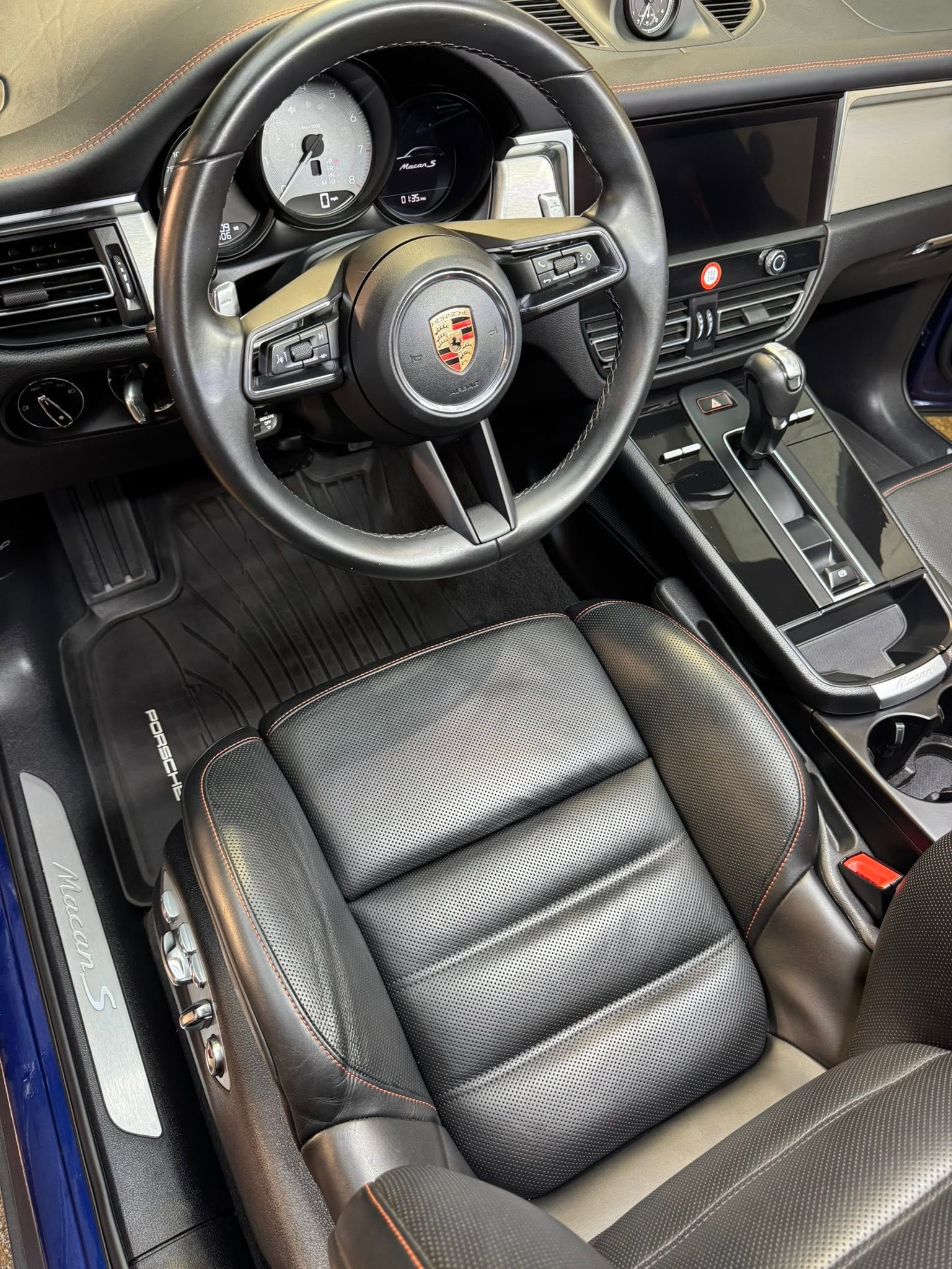 Detailing photo